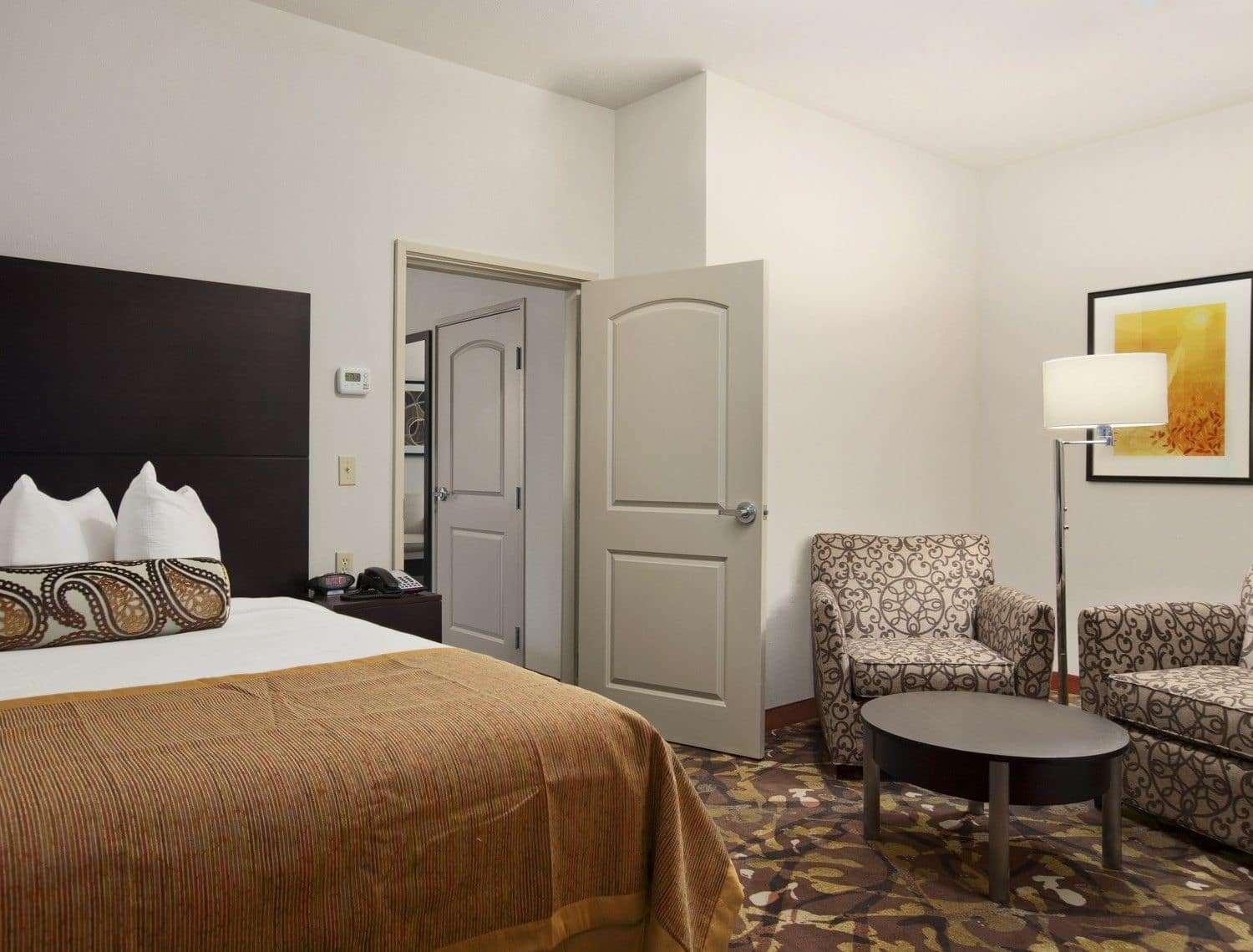 Baymont By Wyndham Hobbs Hotel Exterior photo